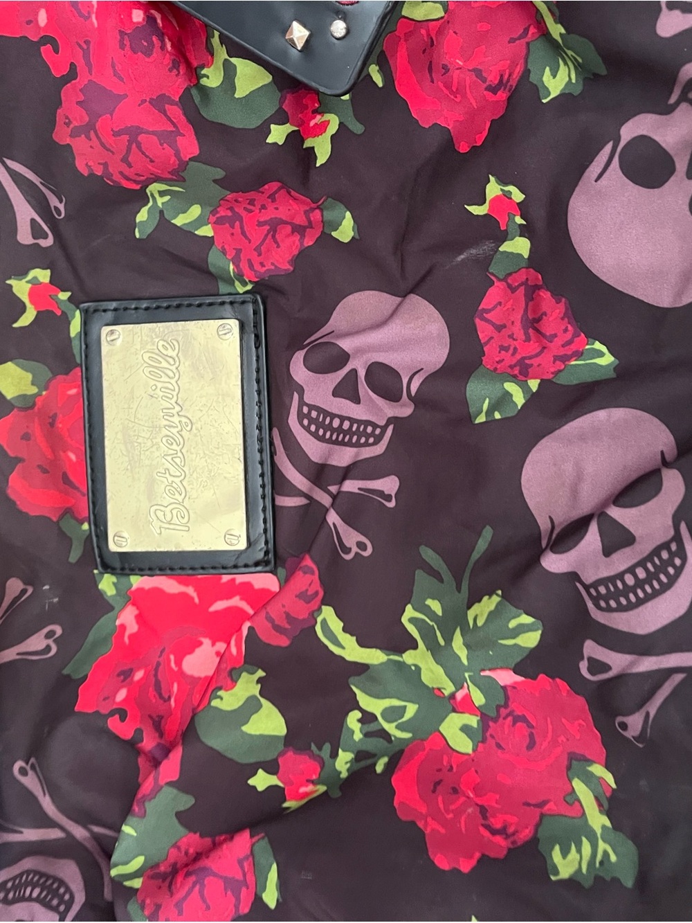 Betsey Johnson Black Shoulder Bag with Red Roses and Pink Skulls Betsyville - Picture 6 of 16